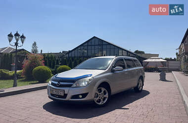 Универсал Opel Astra 2010 в Стрые