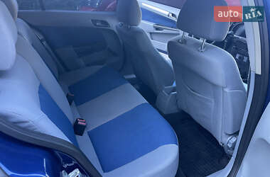 Хэтчбек Opel Astra 2005 в 