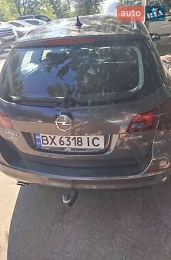 Универсал Opel Astra 2010 в Хмельницком