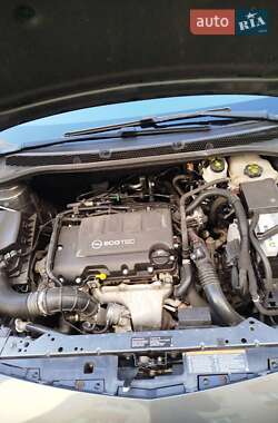 Универсал Opel Astra 2010 в 