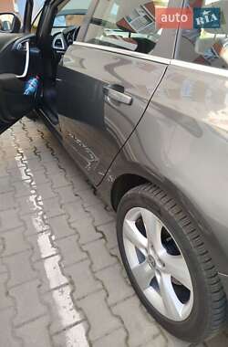 Универсал Opel Astra 2010 в 