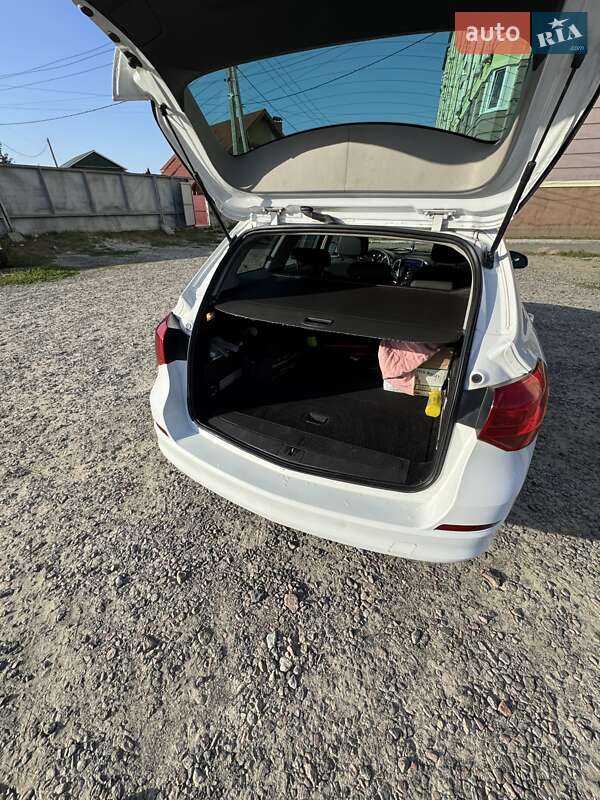 Универсал Opel Astra 2011 в Вышгороде