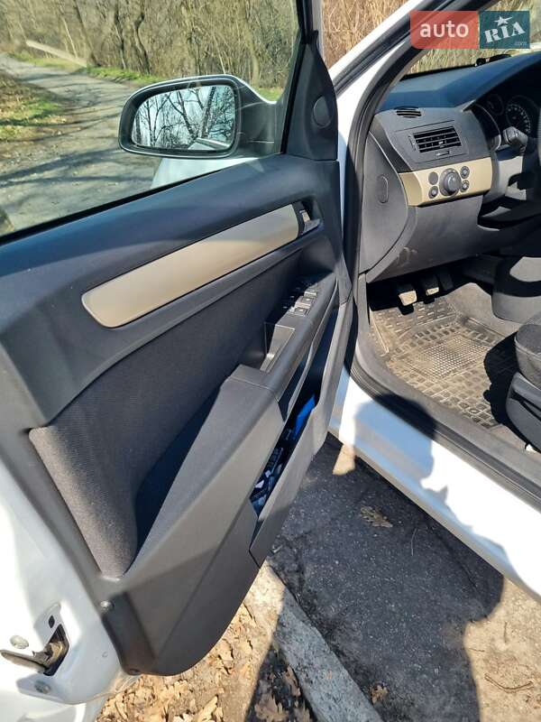 Универсал Opel Astra 2008 в Каменском