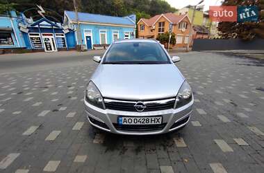 Універсал Opel Astra 2004 в 