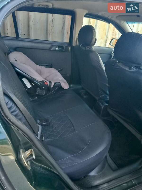 Седан Opel Astra 2002 в Львові