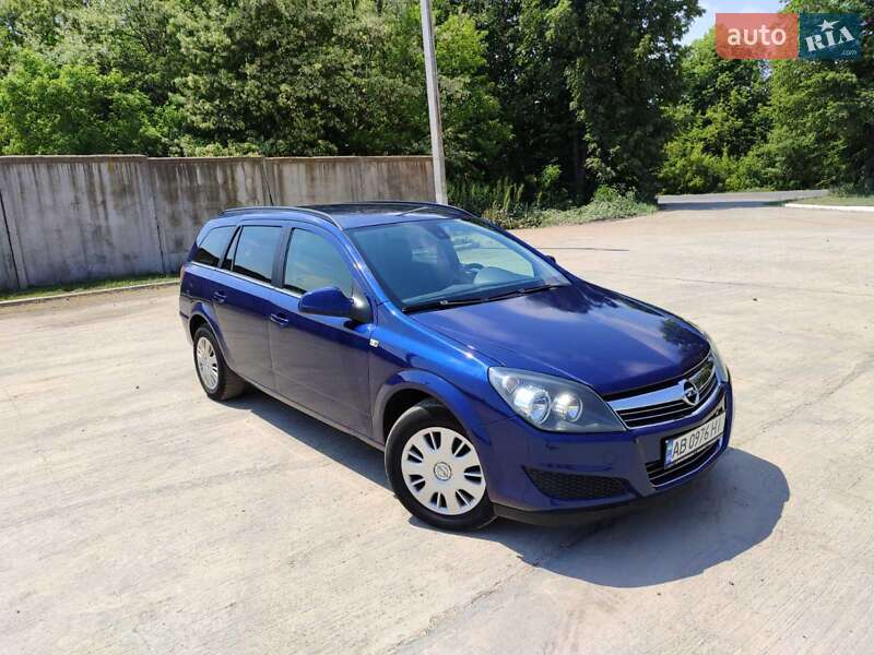 Универсал Opel Astra 2010 в Жмеринке