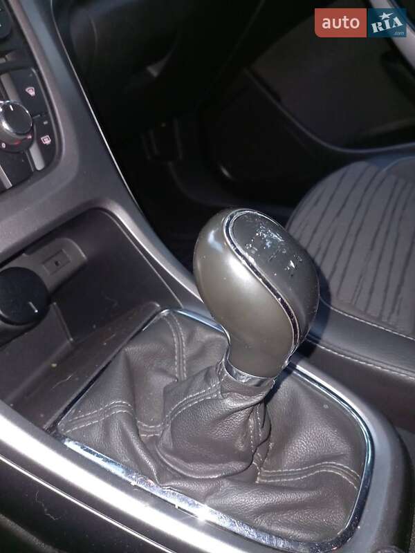 Універсал Opel Astra 2015 в Києві фото 12 Універсал Opel Astra 2015 в Києві