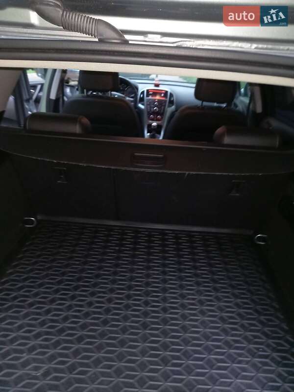 Універсал Opel Astra 2015 в Києві фото 16 Універсал Opel Astra 2015 в Києві