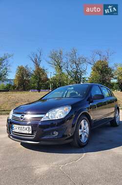 Хэтчбек Opel Astra 2008 в Кропивницком