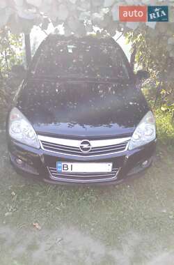 Универсал Opel Astra 2008 в Полтаве