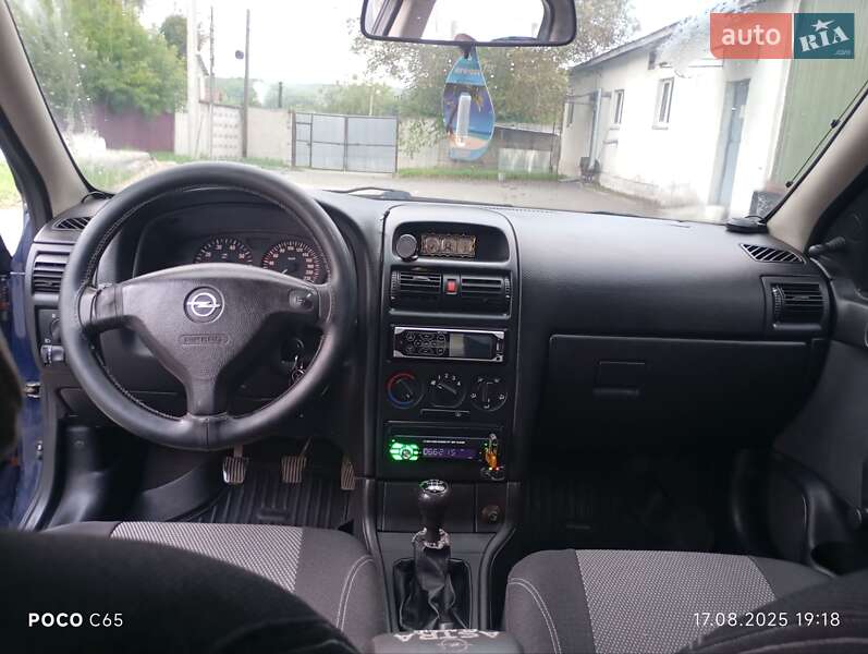 Седан Opel Astra 2006 в Полтаве