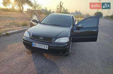 Седан Opel Astra 2006 в Николаеве