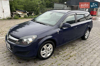Универсал Opel Astra 2010 в Черновцах
