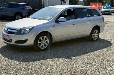 Універсал Opel Astra 2010 в Калуші