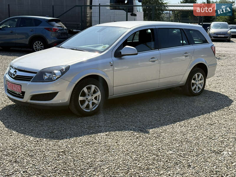 Opel Astra 2010