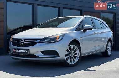Универсал Opel Astra 2018 в Ровно