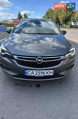 Універсал Opel Astra 2018 в Черкасах