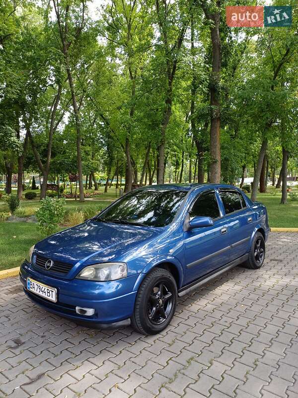 Opel Astra 2008