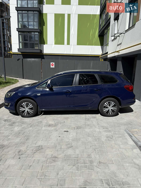 Универсал Opel Astra 2013 в Виннице