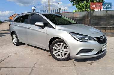 Універсал Opel Astra 2016 в Києві