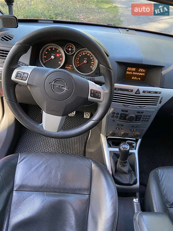 Универсал Opel Astra 2007 в Киеве