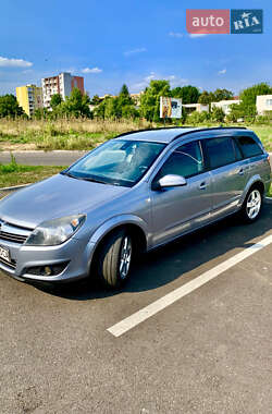 Універсал Opel Astra 2008 в Мукачевому