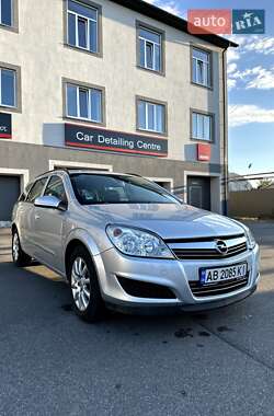 Универсал Opel Astra 2009 в Виннице