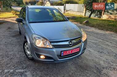Седан Opel Astra 2008 в 