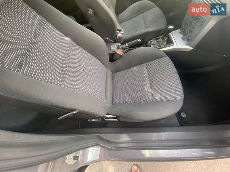 Хэтчбек Opel Astra 2007 в Тальном