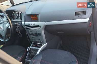 Хэтчбек Opel Astra 2009 в Каменском