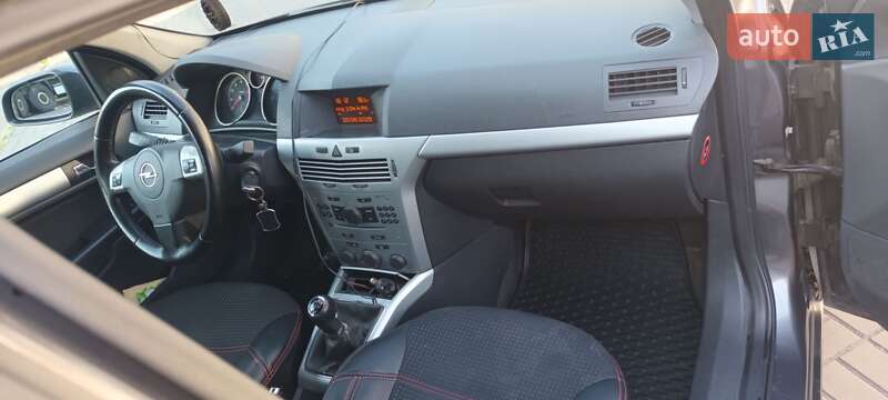 Хэтчбек Opel Astra 2009 в Каменском фото 17 Хэтчбек Opel Astra 2009 в Каменском