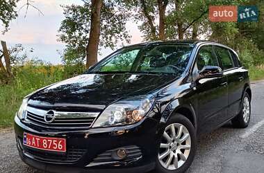 Хэтчбек Opel Astra 2009 в Звягеле