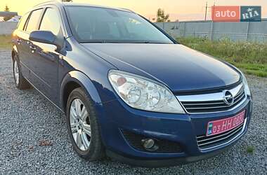 Универсал Opel Astra 2007 в Клевани