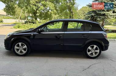 Хэтчбек Opel Astra 2009 в 