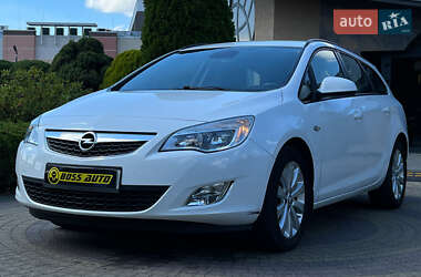 Универсал Opel Astra 2011 в 