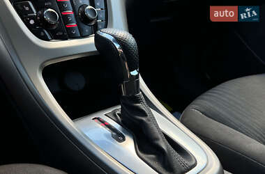 Универсал Opel Astra 2011 в 