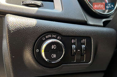 Универсал Opel Astra 2011 в 