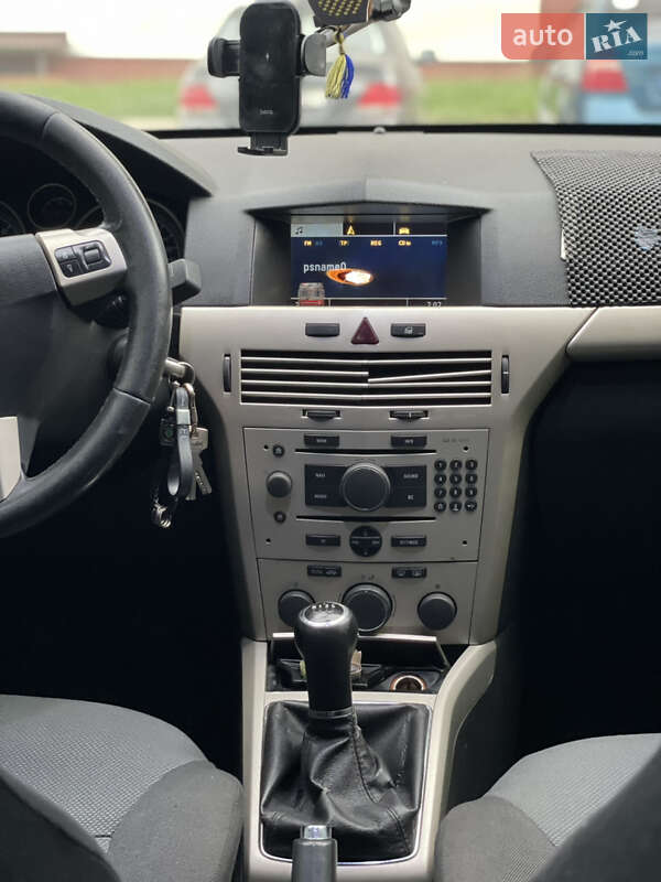 Хэтчбек Opel Astra 2007 в Виннице