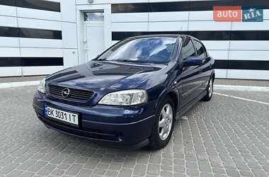 Хэтчбек Opel Astra 2001 в Дубно