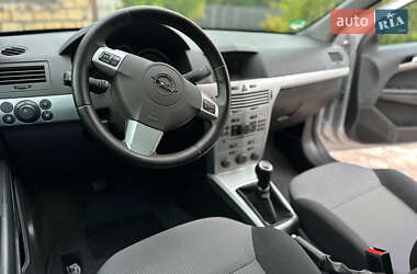 Универсал Opel Astra 2009 в 
