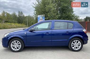 Хэтчбек Opel Astra 2006 в 