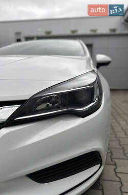 Универсал Opel Astra 2016 в 