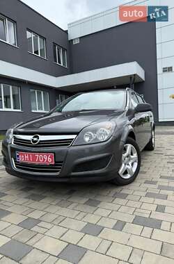 Універсал Opel Astra 2010 в Ковелі