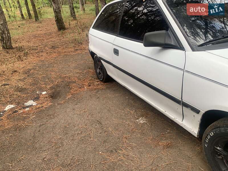 Хэтчбек Opel Astra 1992 в Запорожье
