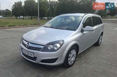 Универсал Opel Astra 2010 в Черкассах