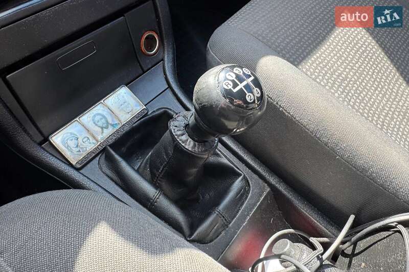 Седан Opel Astra 2007 в Києві