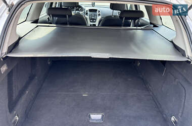 Универсал Opel Astra 2012 в 