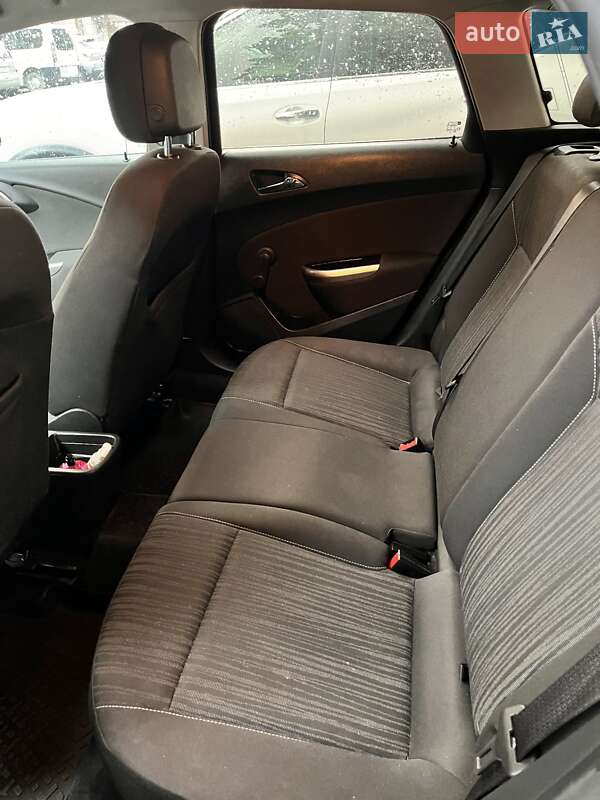 Універсал Opel Astra 2012 в Івано-Франківську фото 4 Універсал Opel Astra 2012 в Івано-Франківську