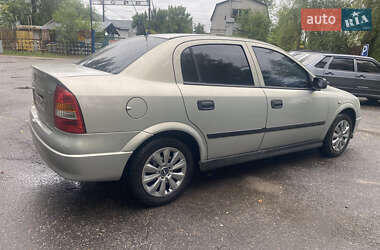 Седан Opel Astra 2006 в 