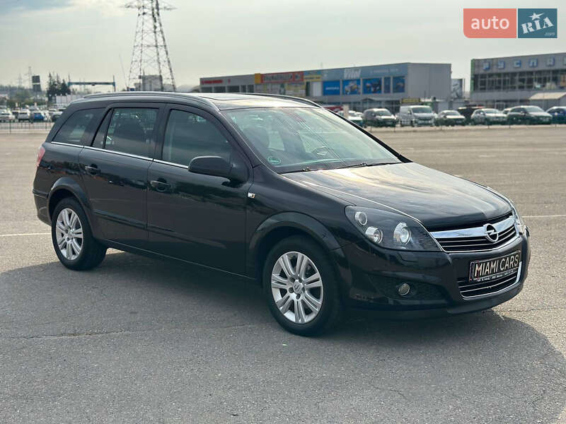 Универсал Opel Astra 2009 в Харькове